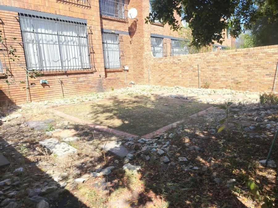 3 Bedroom Property for Sale in Maroelana Gauteng
