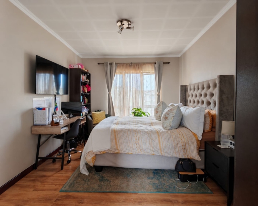 2 Bedroom Property for Sale in Noordwyk Gauteng