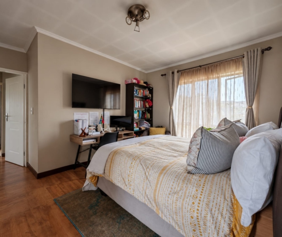 2 Bedroom Property for Sale in Noordwyk Gauteng