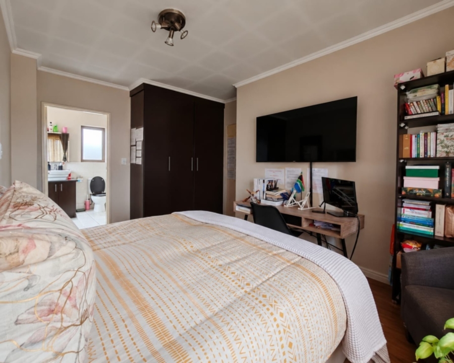 2 Bedroom Property for Sale in Noordwyk Gauteng