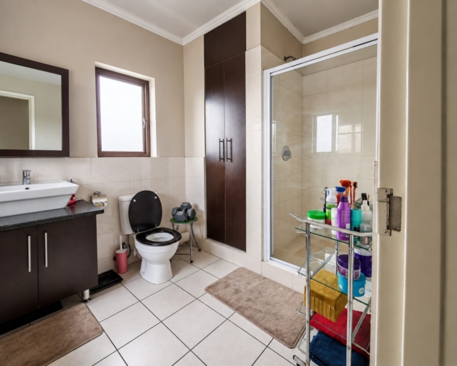 2 Bedroom Property for Sale in Noordwyk Gauteng