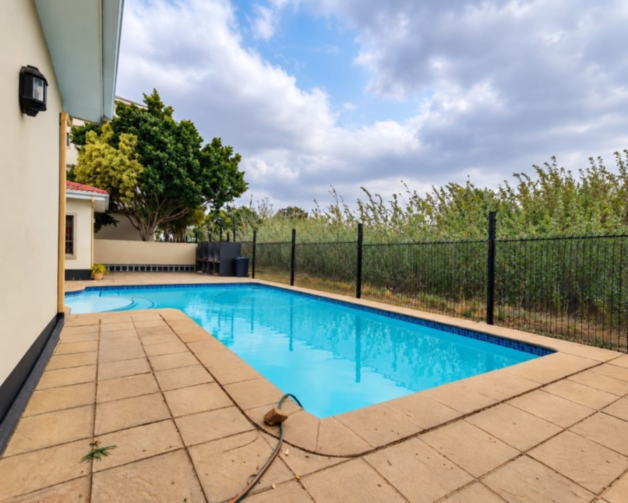 2 Bedroom Property for Sale in Noordwyk Gauteng
