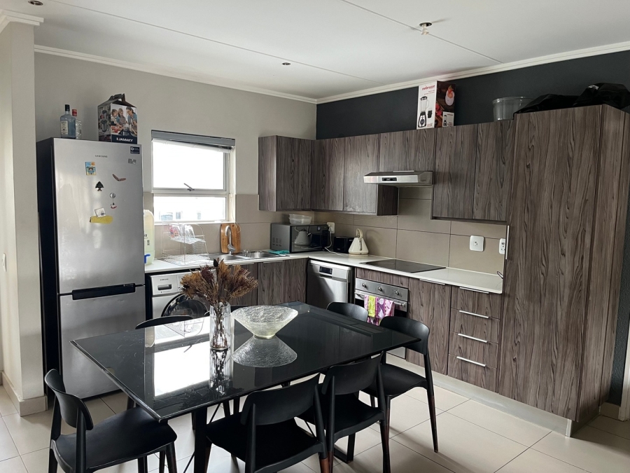 To Let 2 Bedroom Property for Rent in Sandown Gauteng