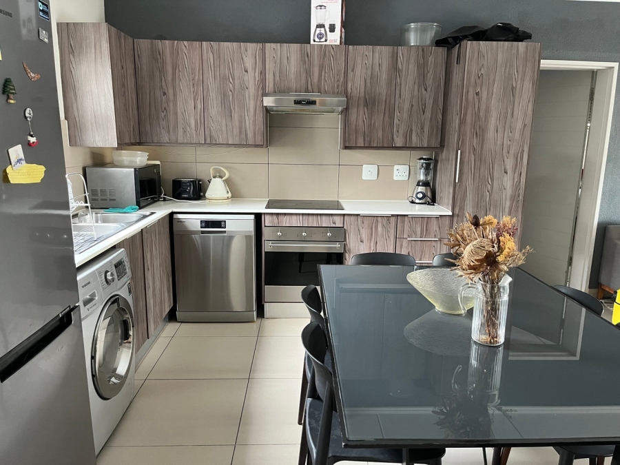 To Let 2 Bedroom Property for Rent in Sandown Gauteng