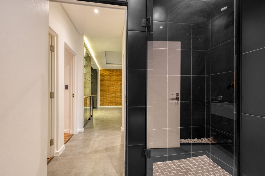 3 Bedroom Property for Sale in Broadacres Gauteng