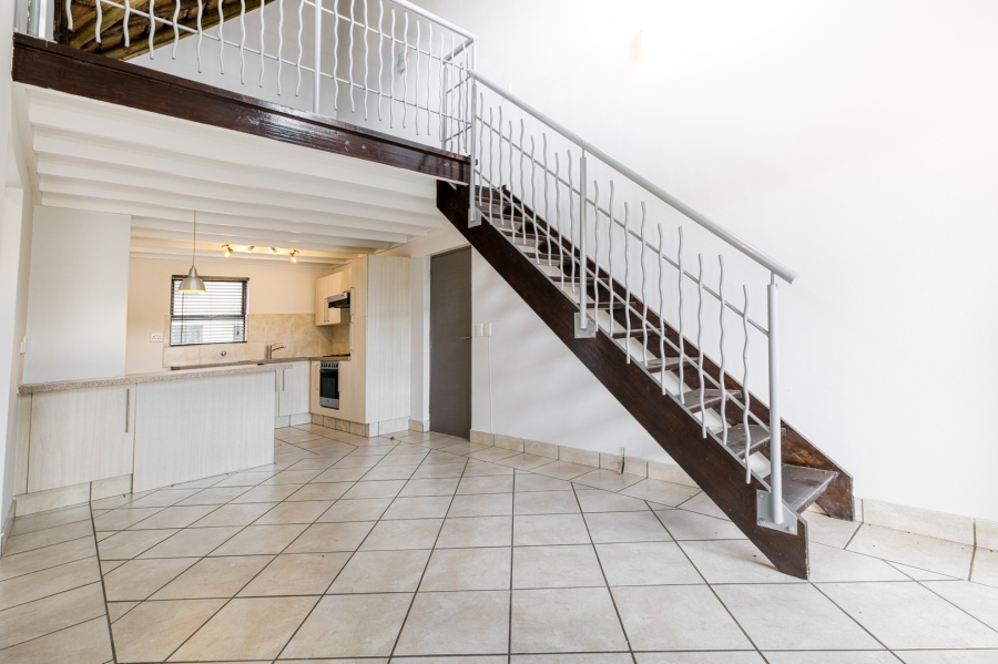 To Let 2 Bedroom Property for Rent in Lonehill Gauteng