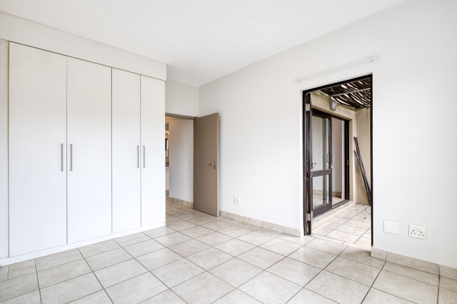 To Let 2 Bedroom Property for Rent in Lonehill Gauteng