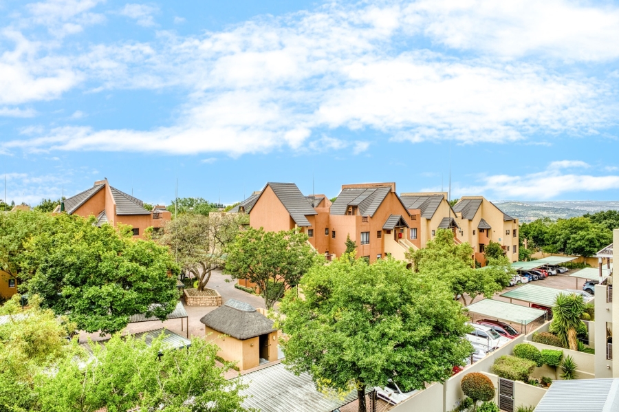 To Let 2 Bedroom Property for Rent in Lonehill Gauteng