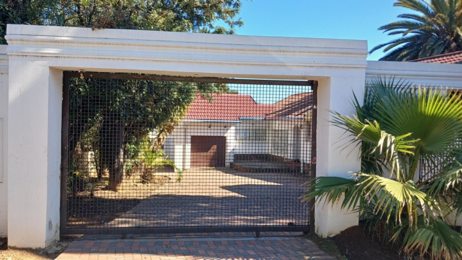 To Let 3 Bedroom Property for Rent in Brackenhurst Gauteng