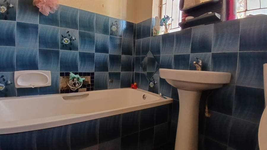 To Let 3 Bedroom Property for Rent in Brackenhurst Gauteng