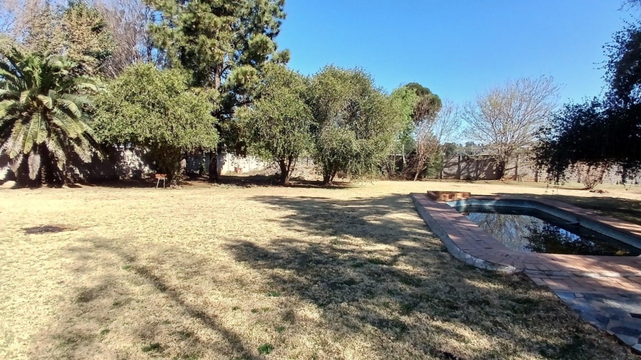 To Let 3 Bedroom Property for Rent in Brackenhurst Gauteng