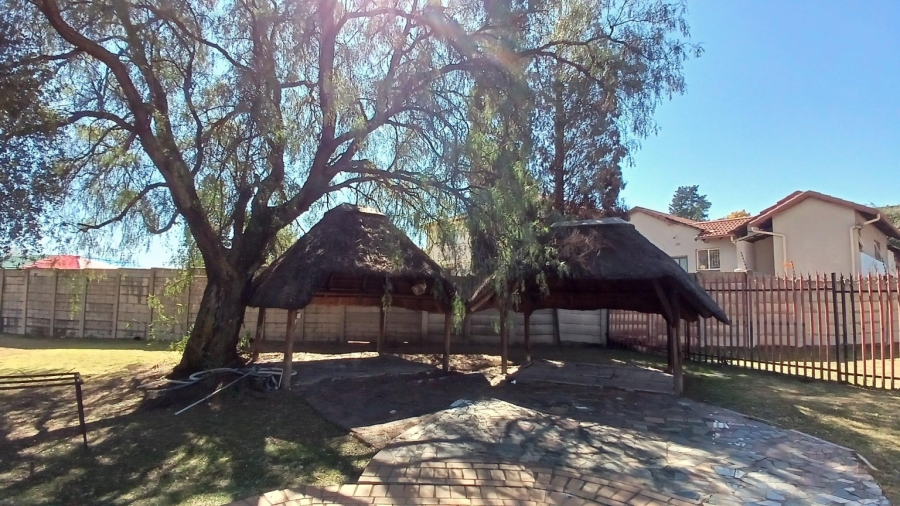 To Let 3 Bedroom Property for Rent in Brackenhurst Gauteng
