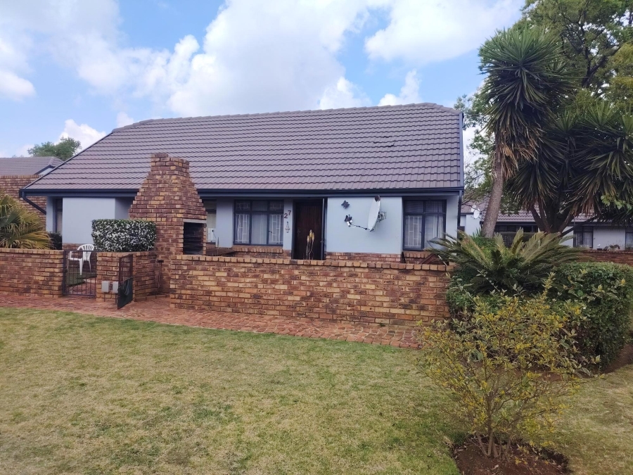 2 Bedroom Property for Sale in Bonaero Park Gauteng