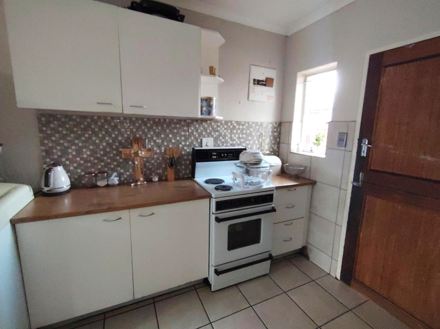 2 Bedroom Property for Sale in Bonaero Park Gauteng