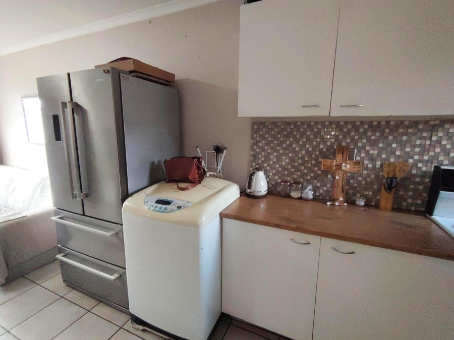 2 Bedroom Property for Sale in Bonaero Park Gauteng