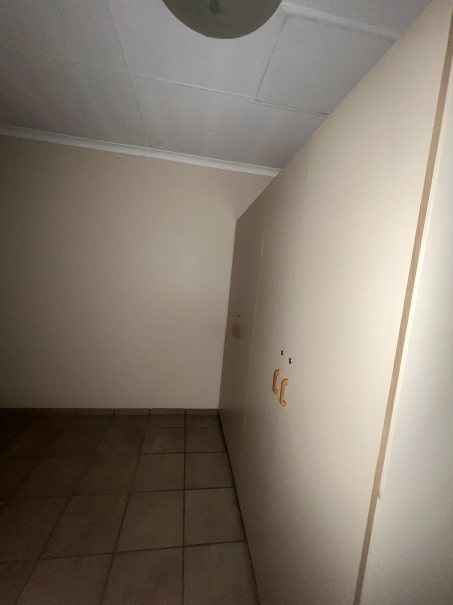 1 Bedroom Property for Sale in Three Rivers Gauteng