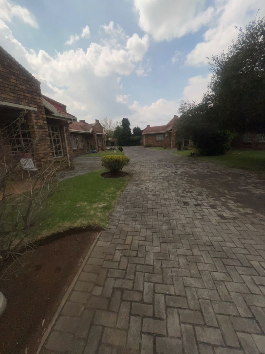 1 Bedroom Property for Sale in Three Rivers Gauteng