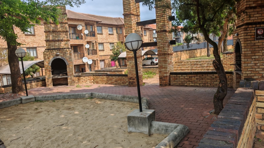 To Let 2 Bedroom Property for Rent in Carlswald Gauteng