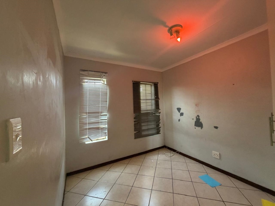 To Let 3 Bedroom Property for Rent in Equestria Gauteng