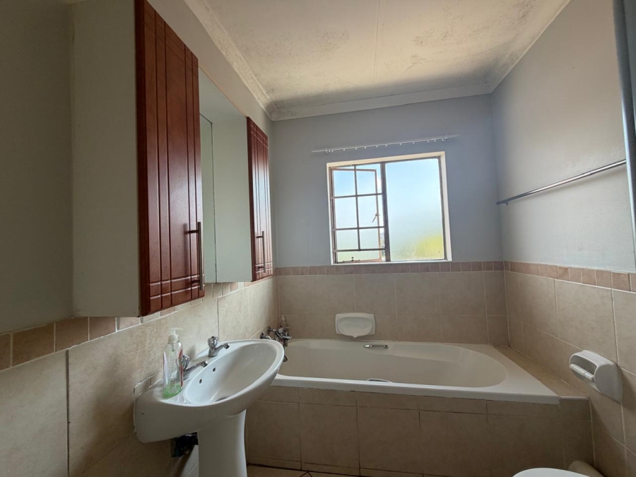 To Let 3 Bedroom Property for Rent in Equestria Gauteng