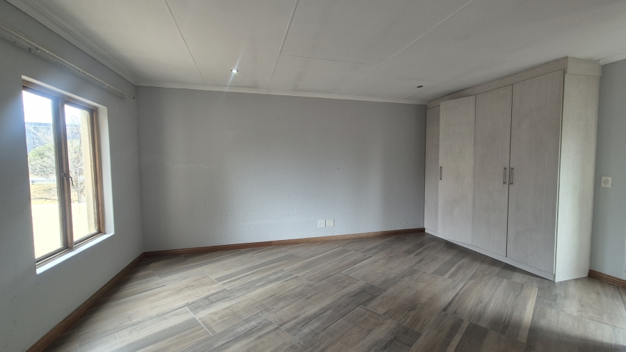 2 Bedroom Property for Sale in Buurendal Gauteng
