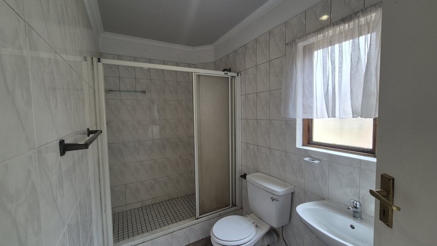 2 Bedroom Property for Sale in Buurendal Gauteng