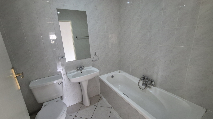 2 Bedroom Property for Sale in Buurendal Gauteng