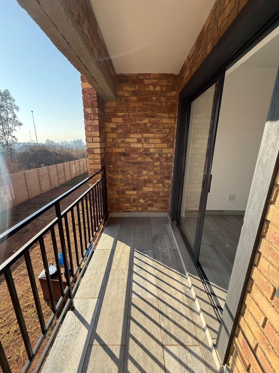 To Let 2 Bedroom Property for Rent in Albertsdal Gauteng