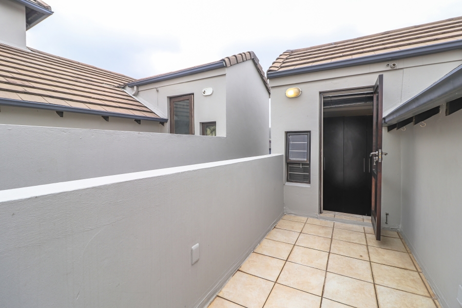 To Let 1 Bedroom Property for Rent in Sunninghill Gauteng