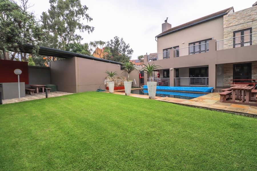 To Let 1 Bedroom Property for Rent in Sunninghill Gauteng