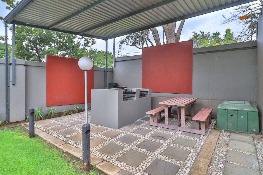 To Let 1 Bedroom Property for Rent in Sunninghill Gauteng