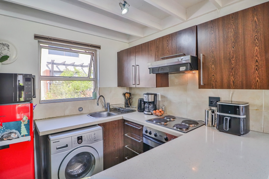 1 Bedroom Property for Sale in Bryanston Gauteng