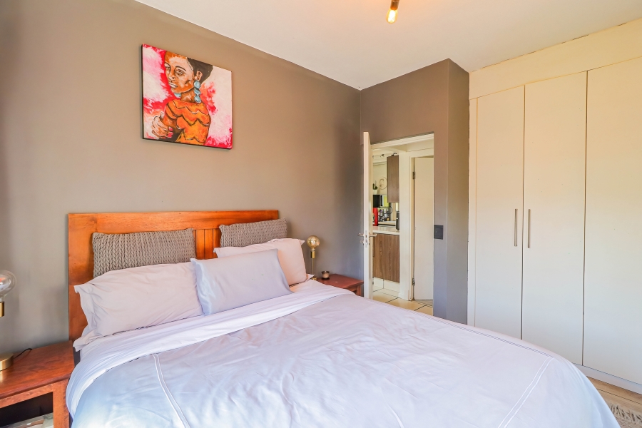 1 Bedroom Property for Sale in Bryanston Gauteng