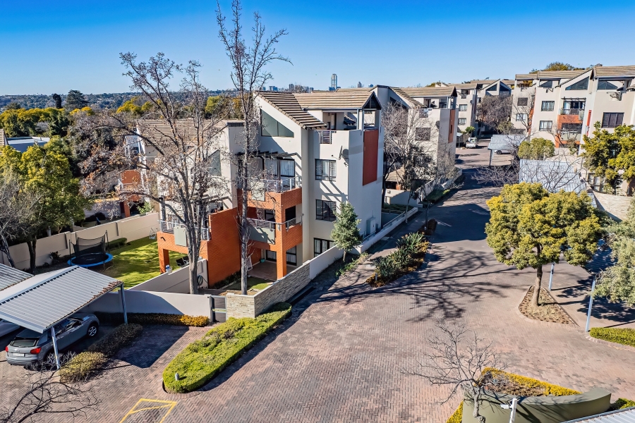 1 Bedroom Property for Sale in Bryanston Gauteng