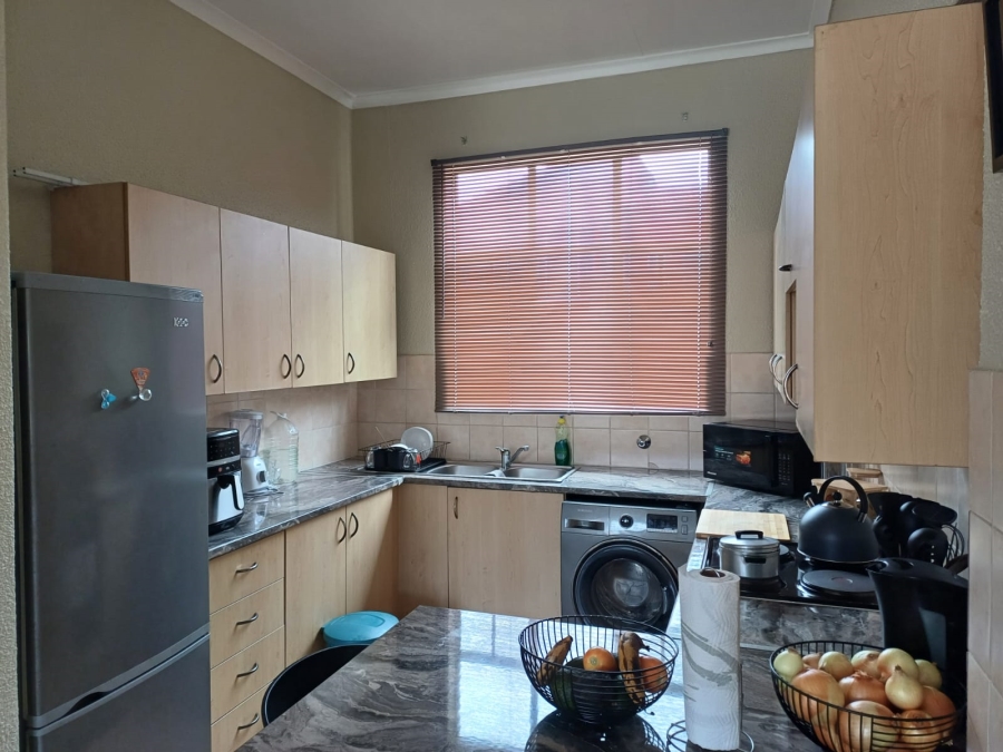 To Let 2 Bedroom Property for Rent in Kimbult A H Gauteng