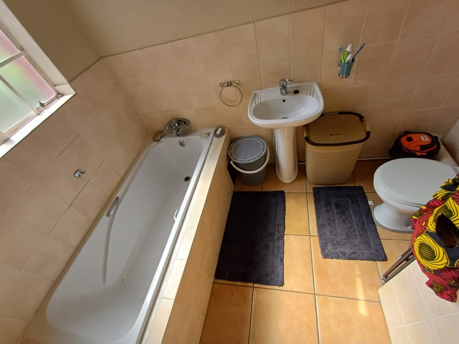 To Let 2 Bedroom Property for Rent in Kimbult A H Gauteng
