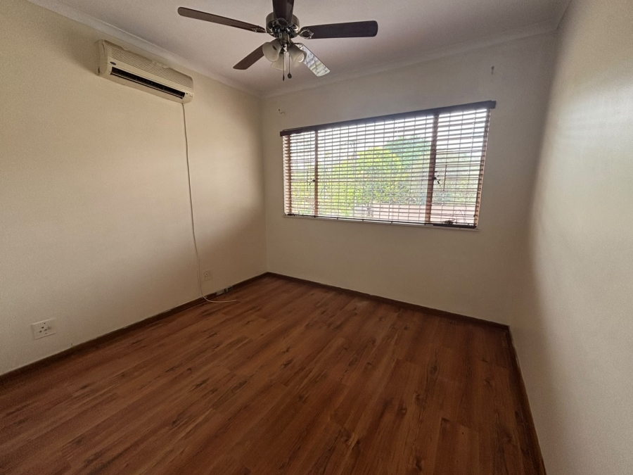 To Let 3 Bedroom Property for Rent in Linden Gauteng