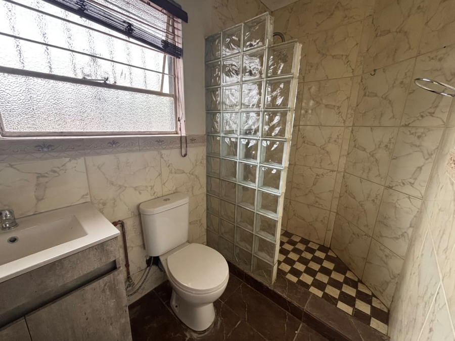 To Let 3 Bedroom Property for Rent in Linden Gauteng