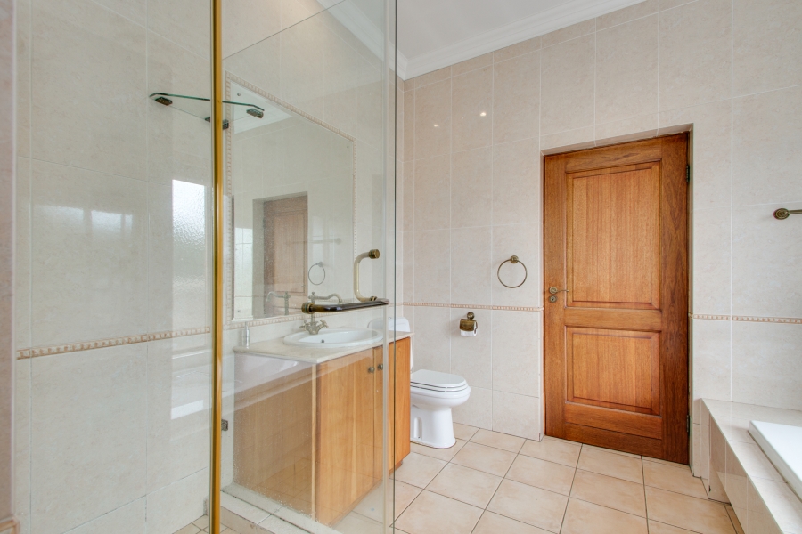 To Let 5 Bedroom Property for Rent in Dainfern Golf Estate Gauteng