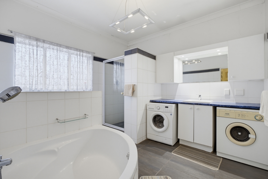 3 Bedroom Property for Sale in Hurlyvale Gauteng