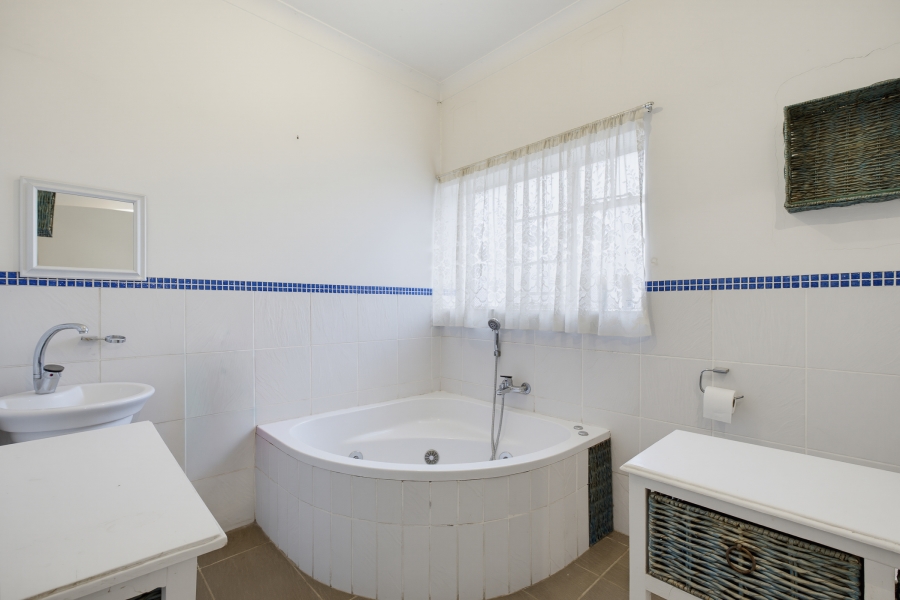 3 Bedroom Property for Sale in Hurlyvale Gauteng