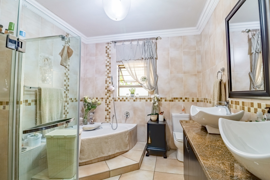 4 Bedroom Property for Sale in Willow Acres Gauteng