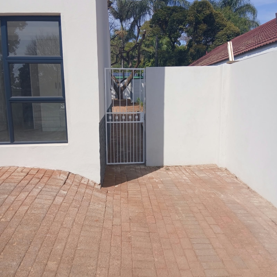4 Bedroom Property for Sale in Annlin Gauteng