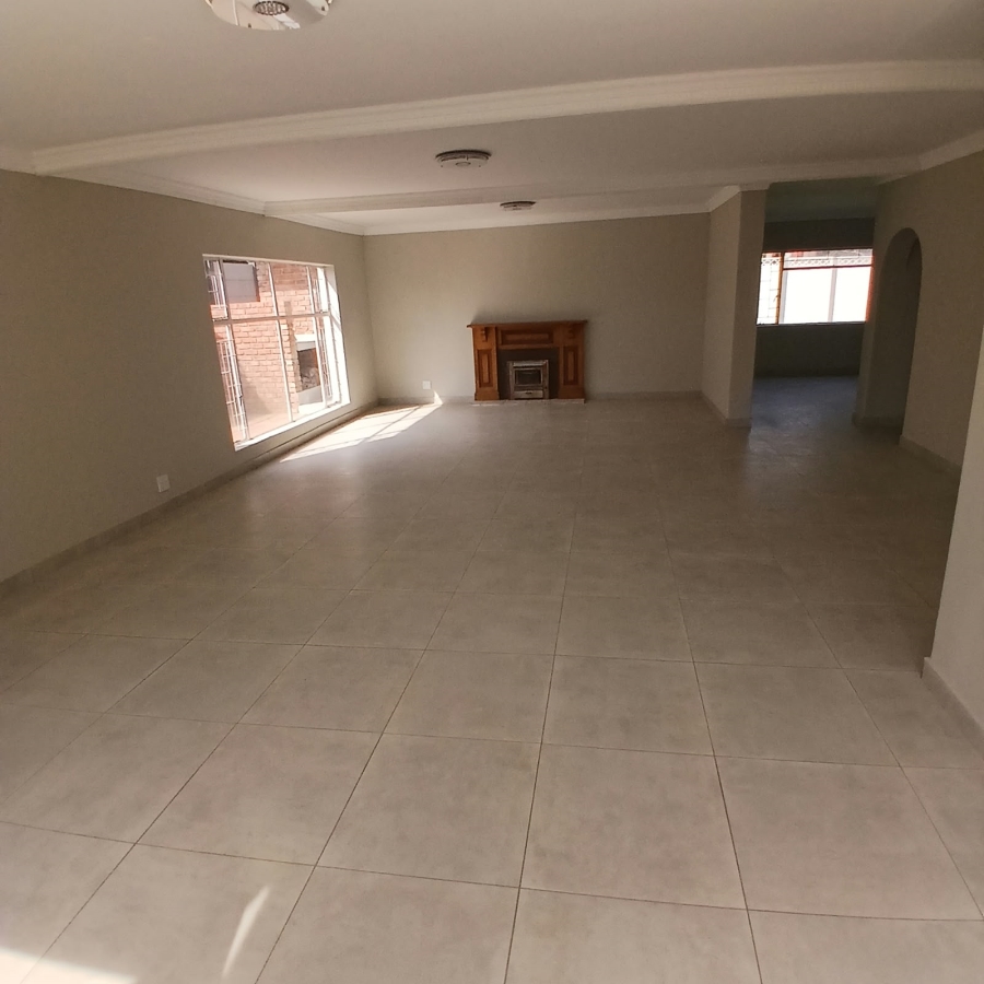 4 Bedroom Property for Sale in Annlin Gauteng