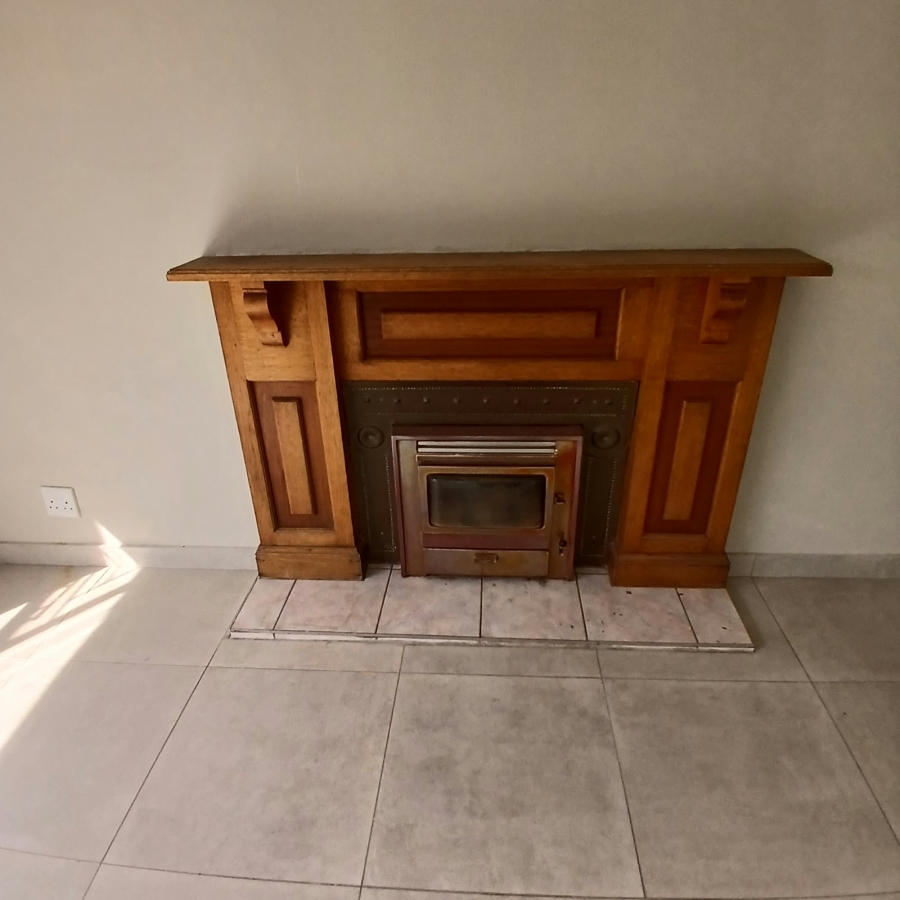4 Bedroom Property for Sale in Annlin Gauteng