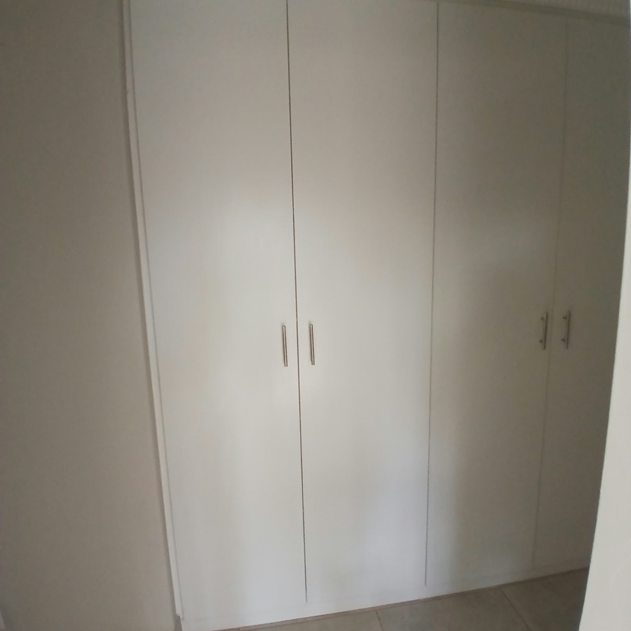 4 Bedroom Property for Sale in Annlin Gauteng