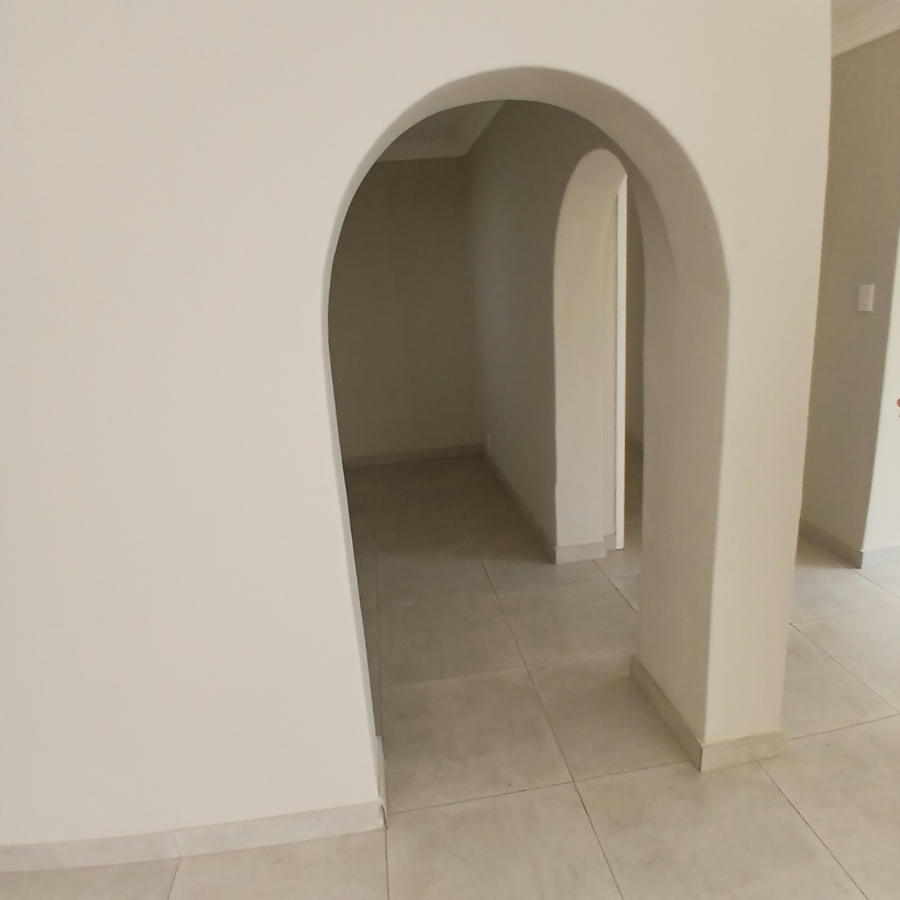 4 Bedroom Property for Sale in Annlin Gauteng