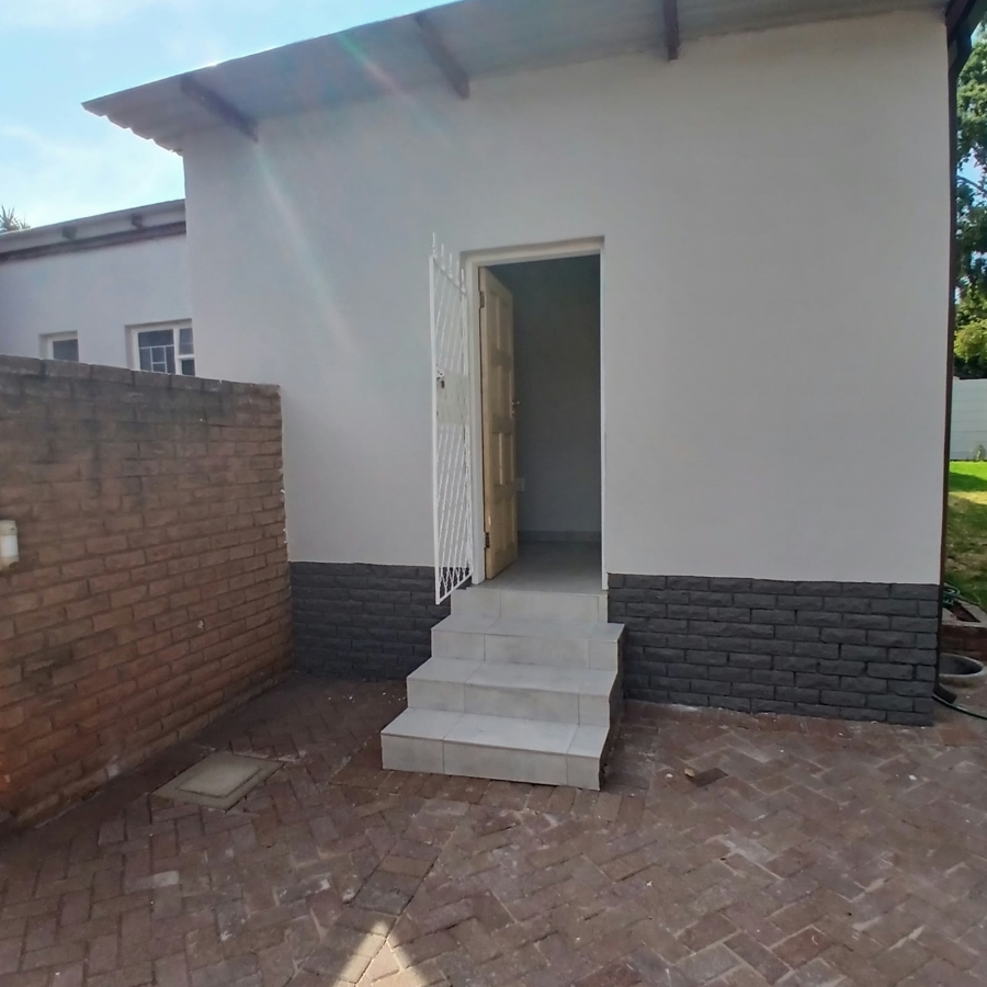 4 Bedroom Property for Sale in Annlin Gauteng