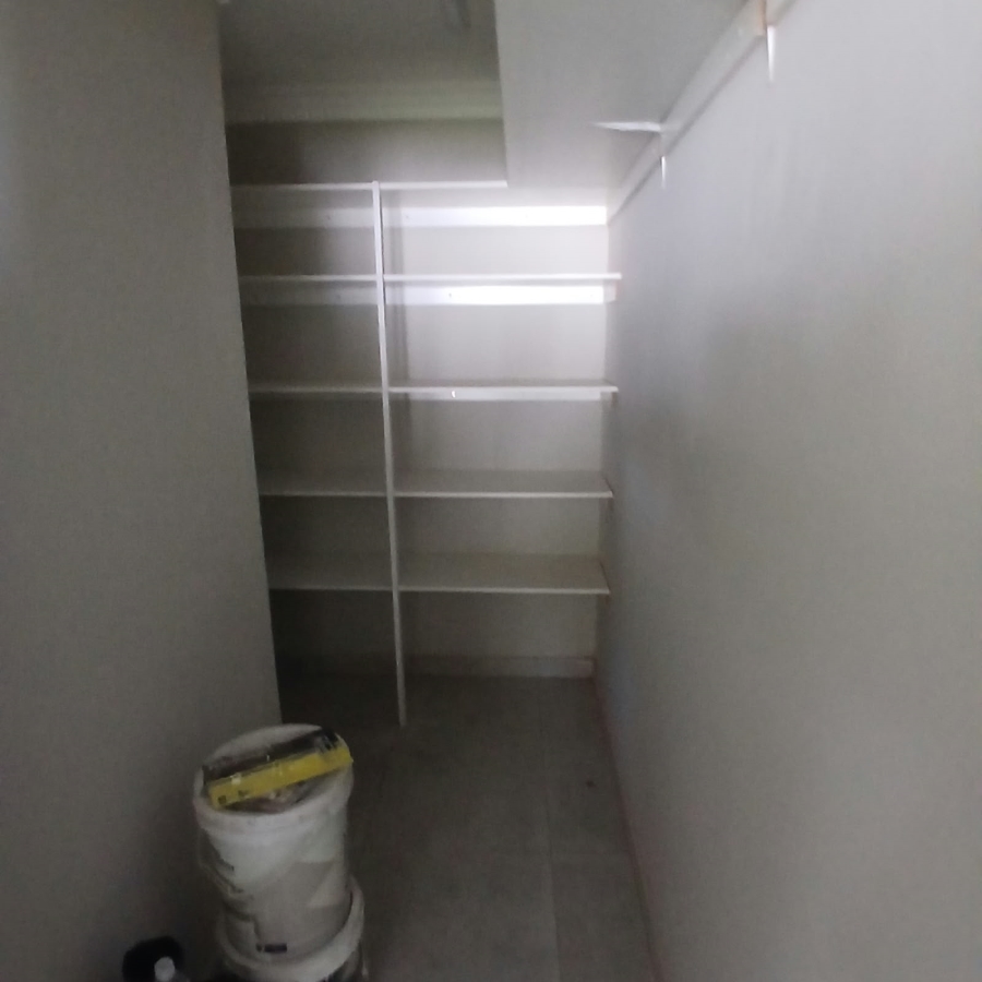 4 Bedroom Property for Sale in Annlin Gauteng