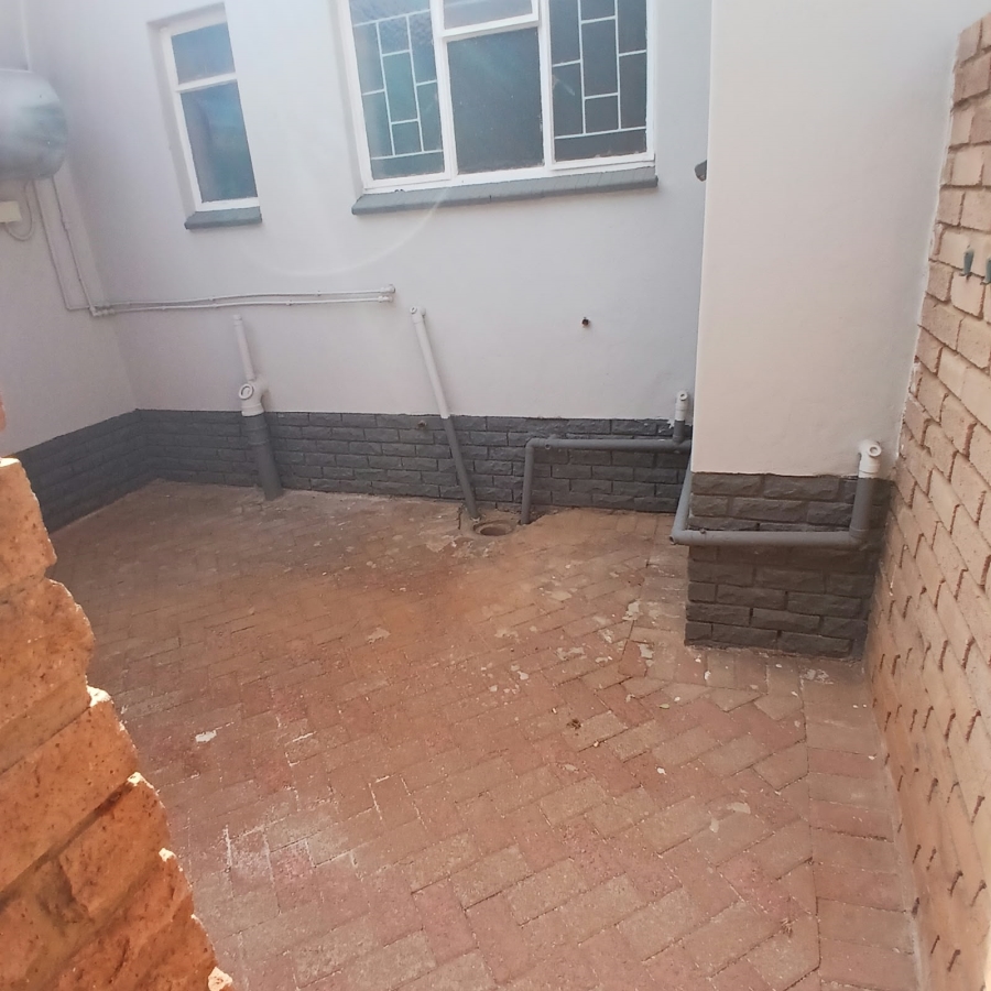 4 Bedroom Property for Sale in Annlin Gauteng